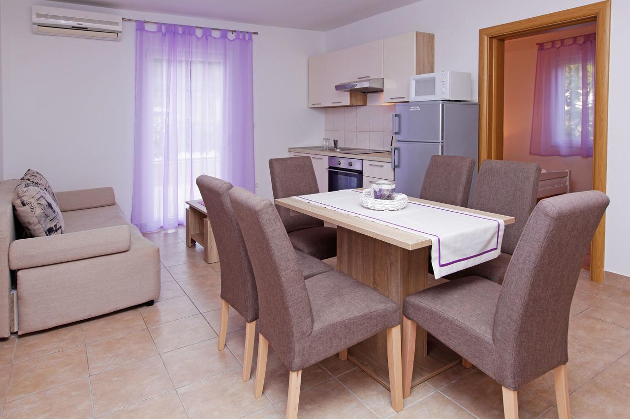 Apartments Mistral Bol Esterno foto