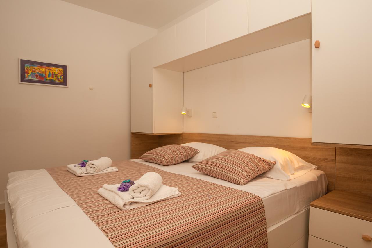 Apartments Mistral Bol Esterno foto