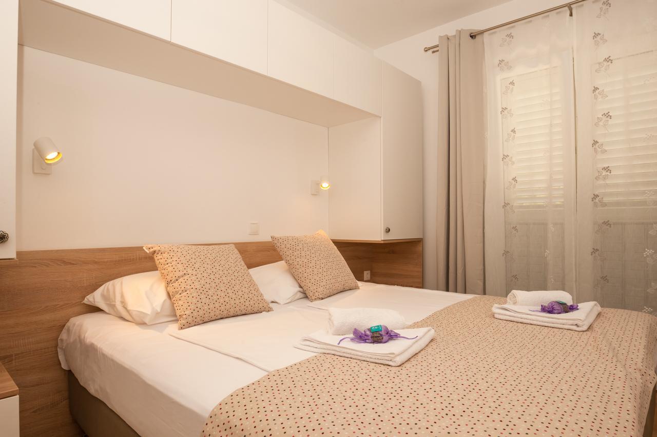 Apartments Mistral Bol Esterno foto