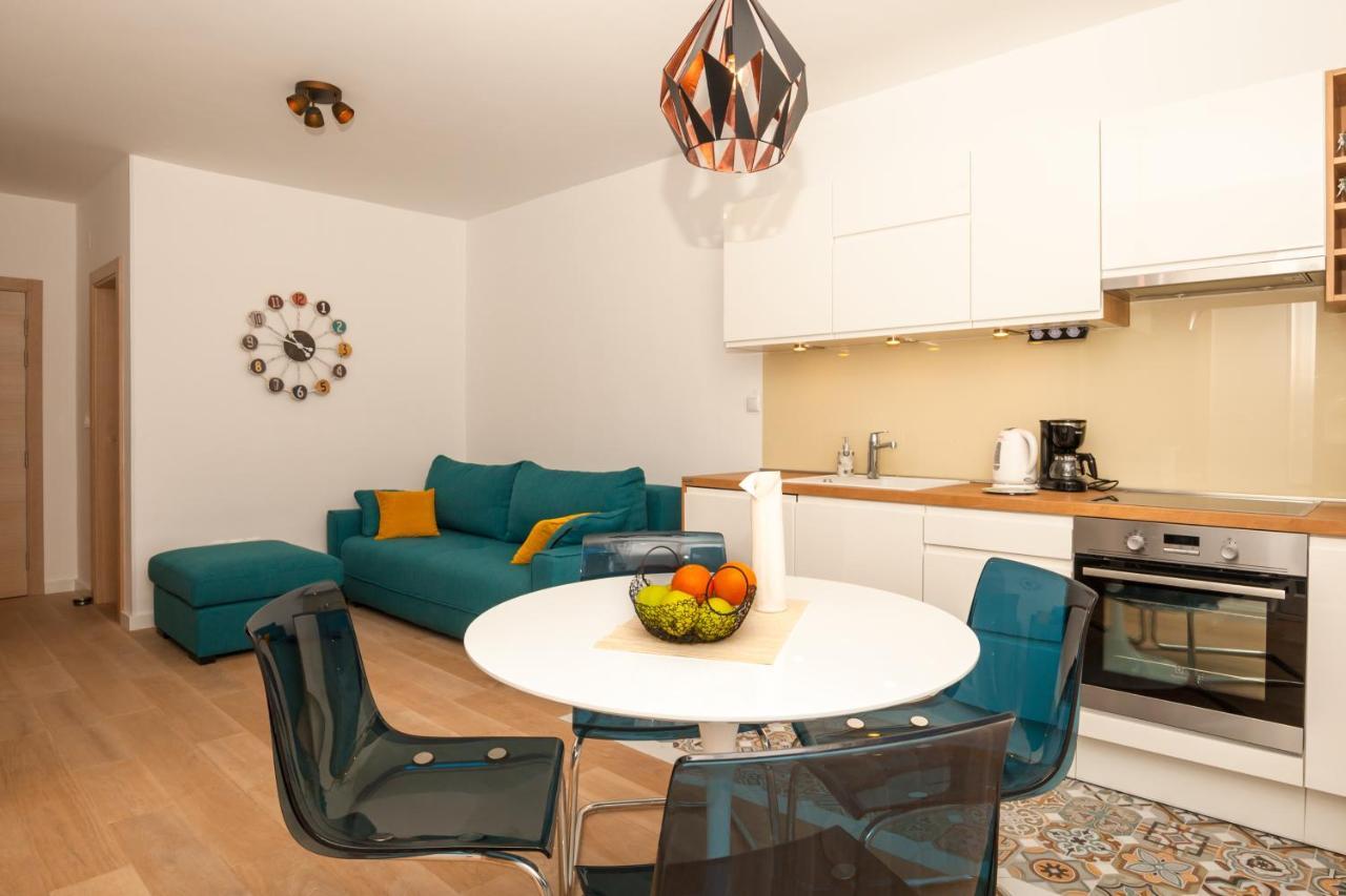 Apartments Mistral Bol Esterno foto